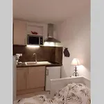 Studio Grazel Jardin Ensoleille Avec Piscine Et Clim Classe 1 Etoile *