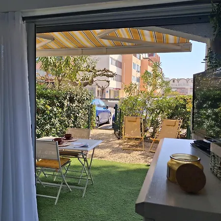 Jardin Ensoleille Avec Piscine Et Clim Classe 1 Etoile Proche Grazel * 그륏상