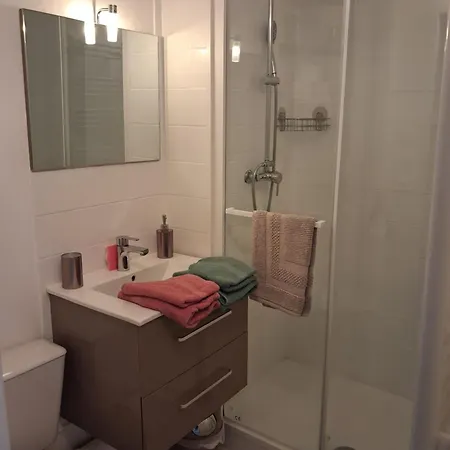 Jardin Ensoleillé Avec Piscine Et Clim Classé 1 étoile Proche Grazel * Gruissan