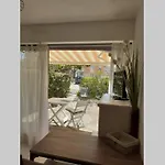 Jardin Ensoleille Avec Piscine Et Clim Classe 1 Etoile Proche Grazel * Gruissan