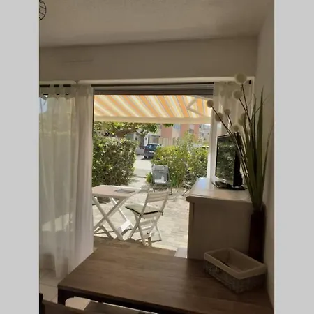 Jardin Ensoleille Avec Piscine Et Clim Classe 1 Etoile Proche Grazel * Gruissan