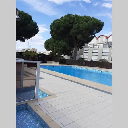 Jardin Ensoleille Avec Piscine Et Clim Classe 1 Etoile Proche Grazel * Gruissan