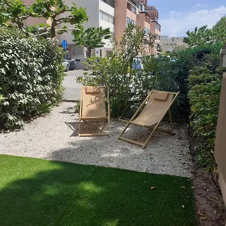 Grazel Classe 1 Etoile Au Calme Rez De Chaussee Avec Piscine Et Jardin Apartment *