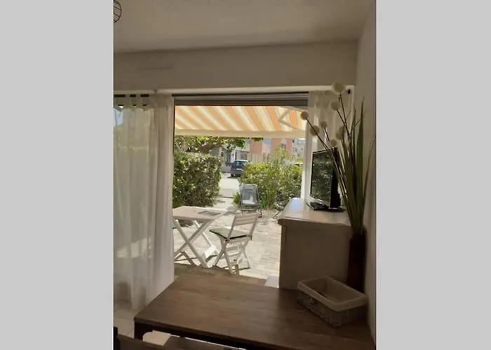 Studio Grazel Jardin Ensoleille Avec Piscine Et Clim Classe 1 Etoile * 그륏상