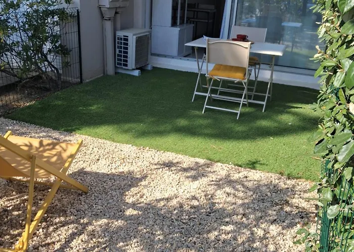 Studio Grazel Jardin Ensoleille Avec Piscine Et Clim Classe 1 Etoile