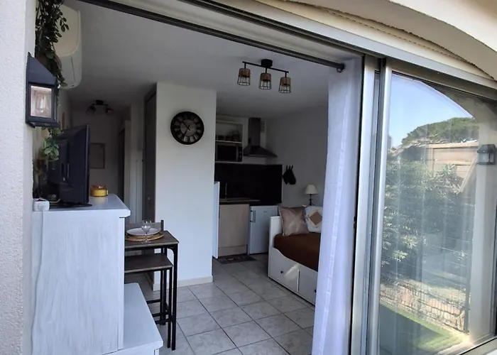 Studio Grazel Jardin Ensoleille Avec Piscine Et Clim Classe 1 Etoile 그륏상